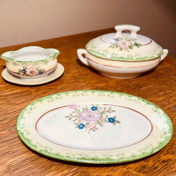 Lusterware child size tea set - Picture 3 of 8
